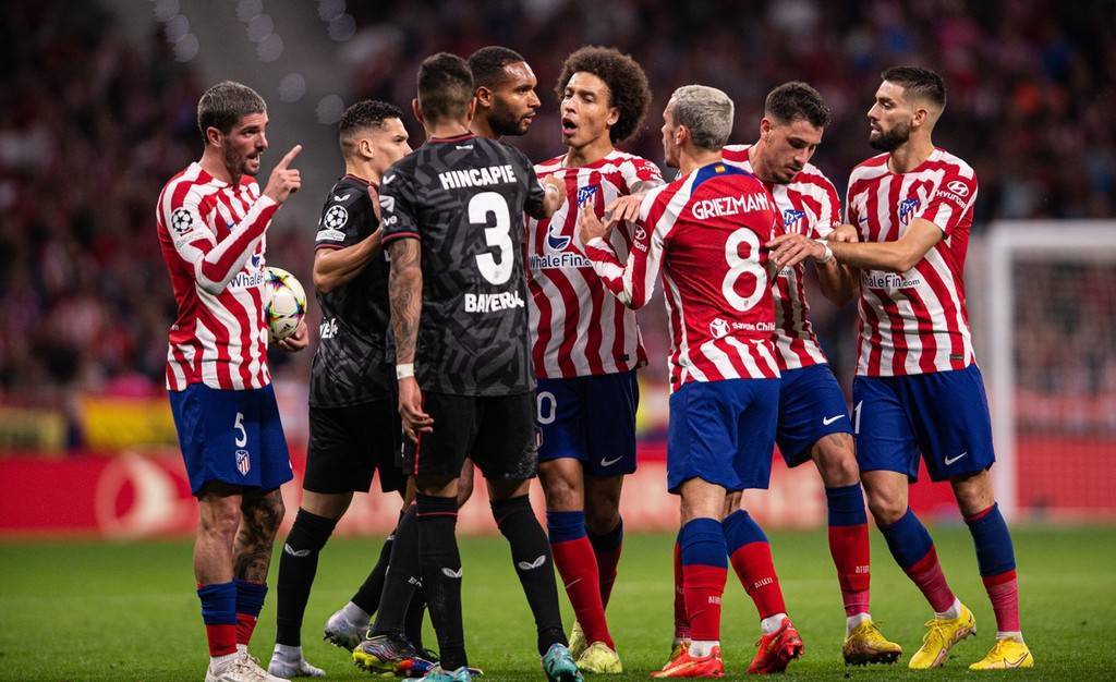 关键时刻体能课后;马德里竞技防线松动备战葡超;话题不断;资深球员宣示担当(体育健儿在赛场咬紧牙关在坚持一会儿比赛) 关键时刻体能课后;马德里竞技防线松动备战葡超;话题不断;资深球员宣示担当(体育健儿在赛场咬紧牙关在坚持一会儿比赛)