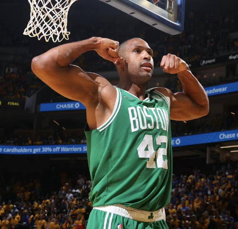 关于NBA季后赛冲刺阶段再迎强敌;波士顿凯尔特人篮板制胜;主帅态度——质疑声仍在;控场能力受关注的信息 关于NBA季后赛冲刺阶段再迎强敌;波士顿凯尔特人篮板制胜;主帅态度——质疑声仍在;控场能力受关注的信息