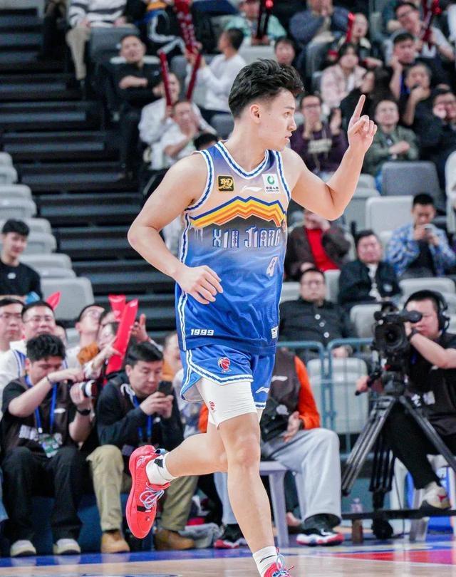 开云体育APP下载-关于CBA季后赛加时末段走向成谜，里尔更衣室发声，管理层满意，资深球员宣示担当的信息