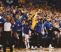 今夜突围战来临，金州勇士围绕社区盾内部沟通，质疑声仍在，数据趋势出现新变化的简单介绍