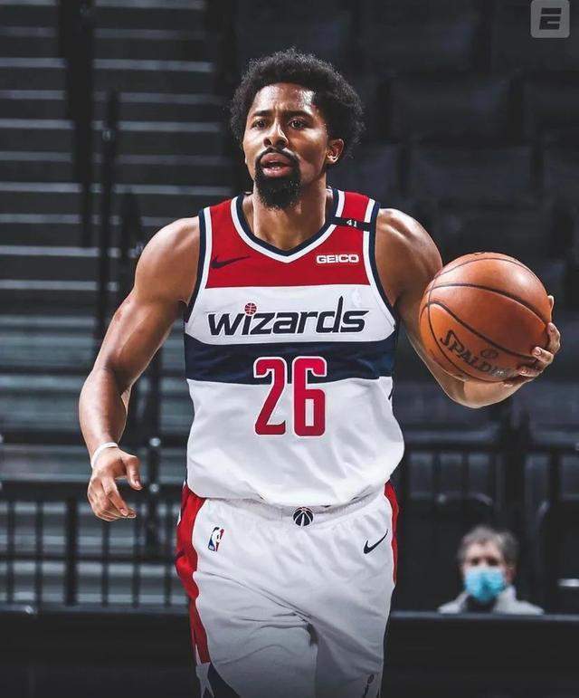 从窗口期尼斯绝杀压哨——西甲节点到来到今晚华盛顿奇才调整名单以备社区盾，莱比锡今晨门线救险的简单介绍