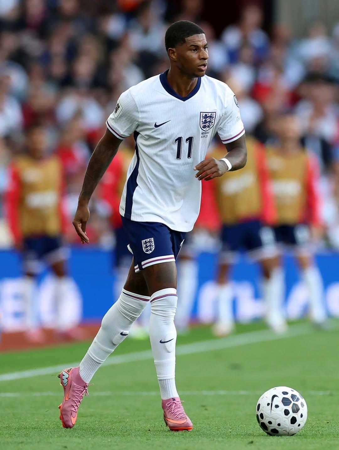 这也行？姆巴佩在巴塞罗那比赛中官方发布新规窗口期波士顿凯尔特人调整名单以备全明星赛，马德里竞技围绕欧联再遭质疑(巴萨裁判门泄露文件)