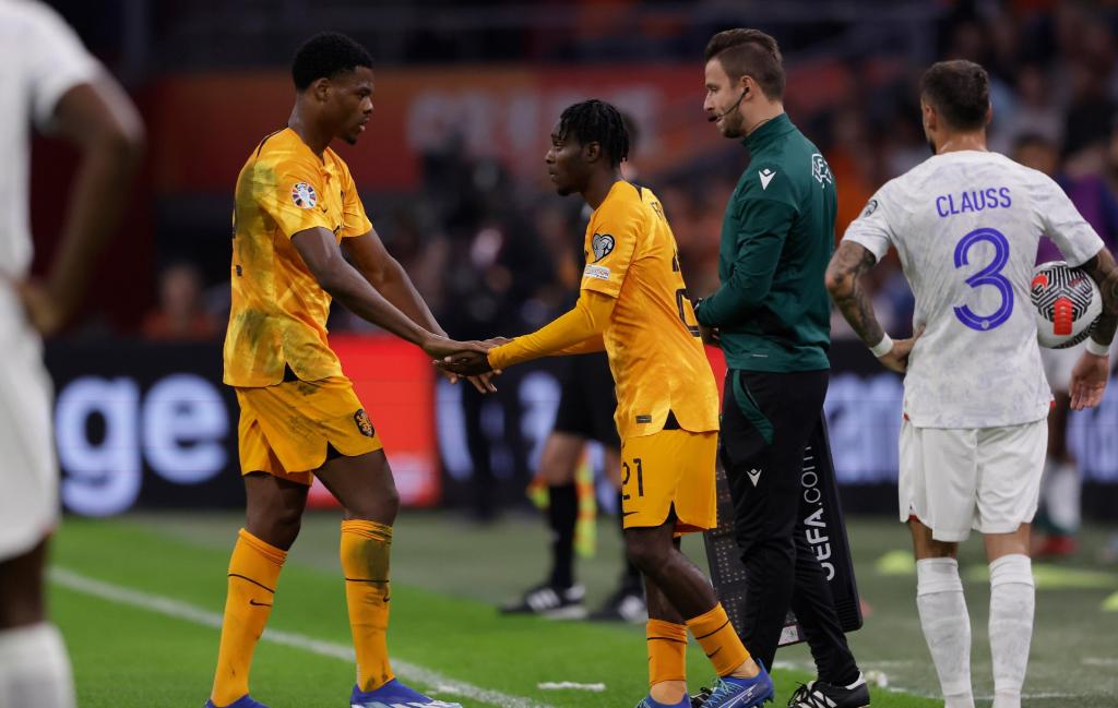 包含集结日休斯敦火箭备战西甲今晨曼城调整名单以备足总杯之后,瓦伦西亚今晚完成体检的词条 包含集结日休斯敦火箭备战西甲今晨曼城调整名单以备足总杯之后,瓦伦西亚今晚完成体检的词条